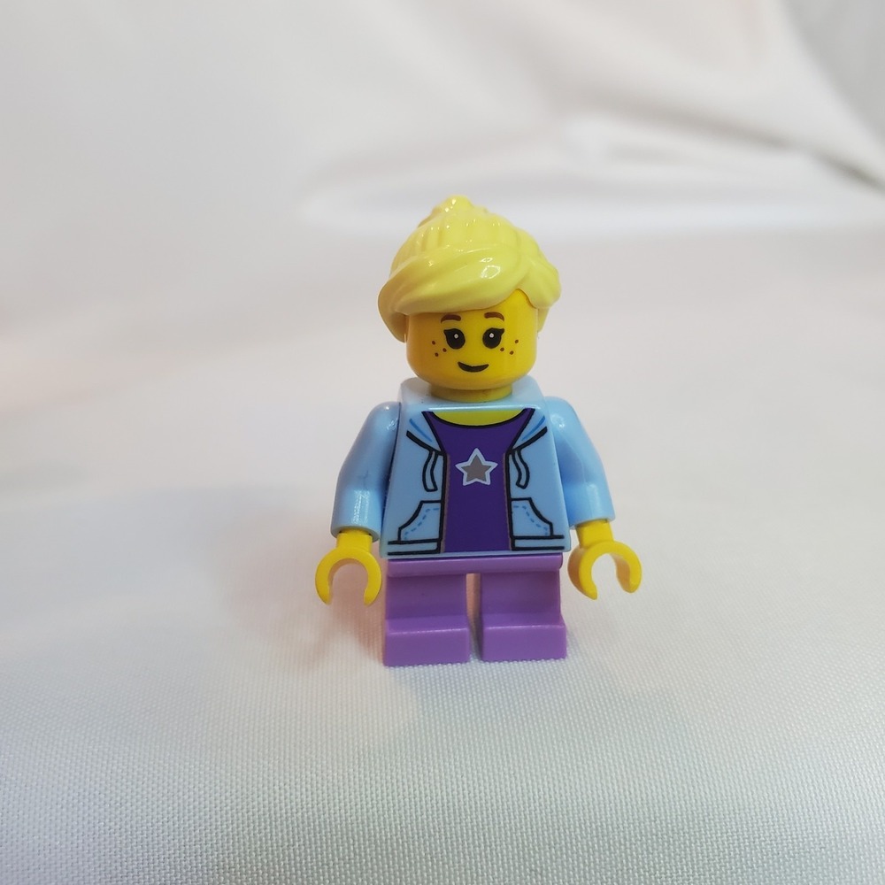Lego Blonde Girl w Pink Pants Short Freckles 'Fun in the Park'